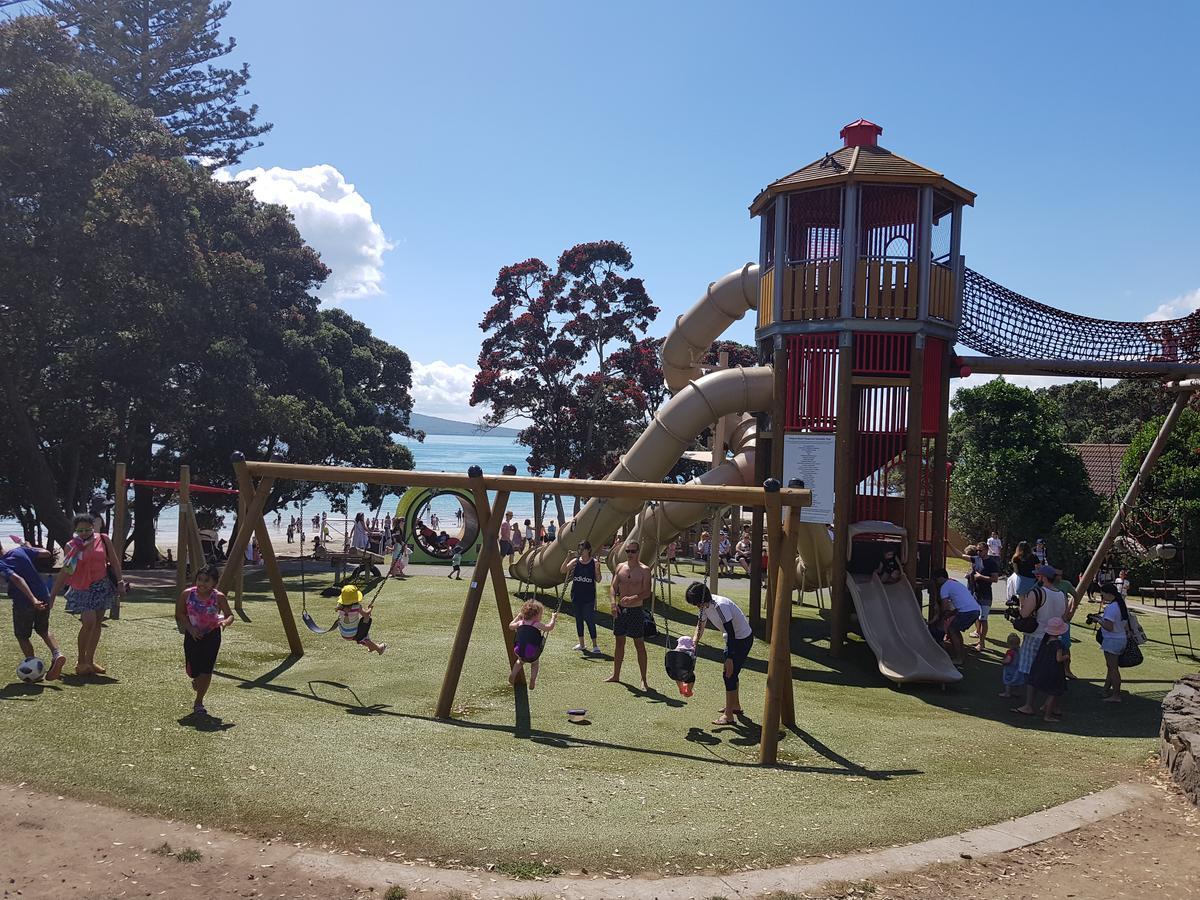 Takapuna Beach Accommodation Оукланд Екстериор снимка